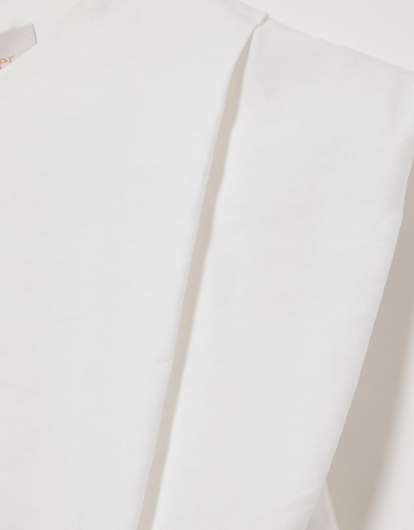 image_bd59b19b-b4dc-4e9a-b6da-2b33d15d6f18