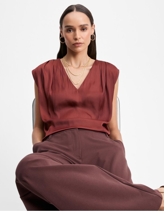 Shoulder — Blusa Pregas Acetinada
