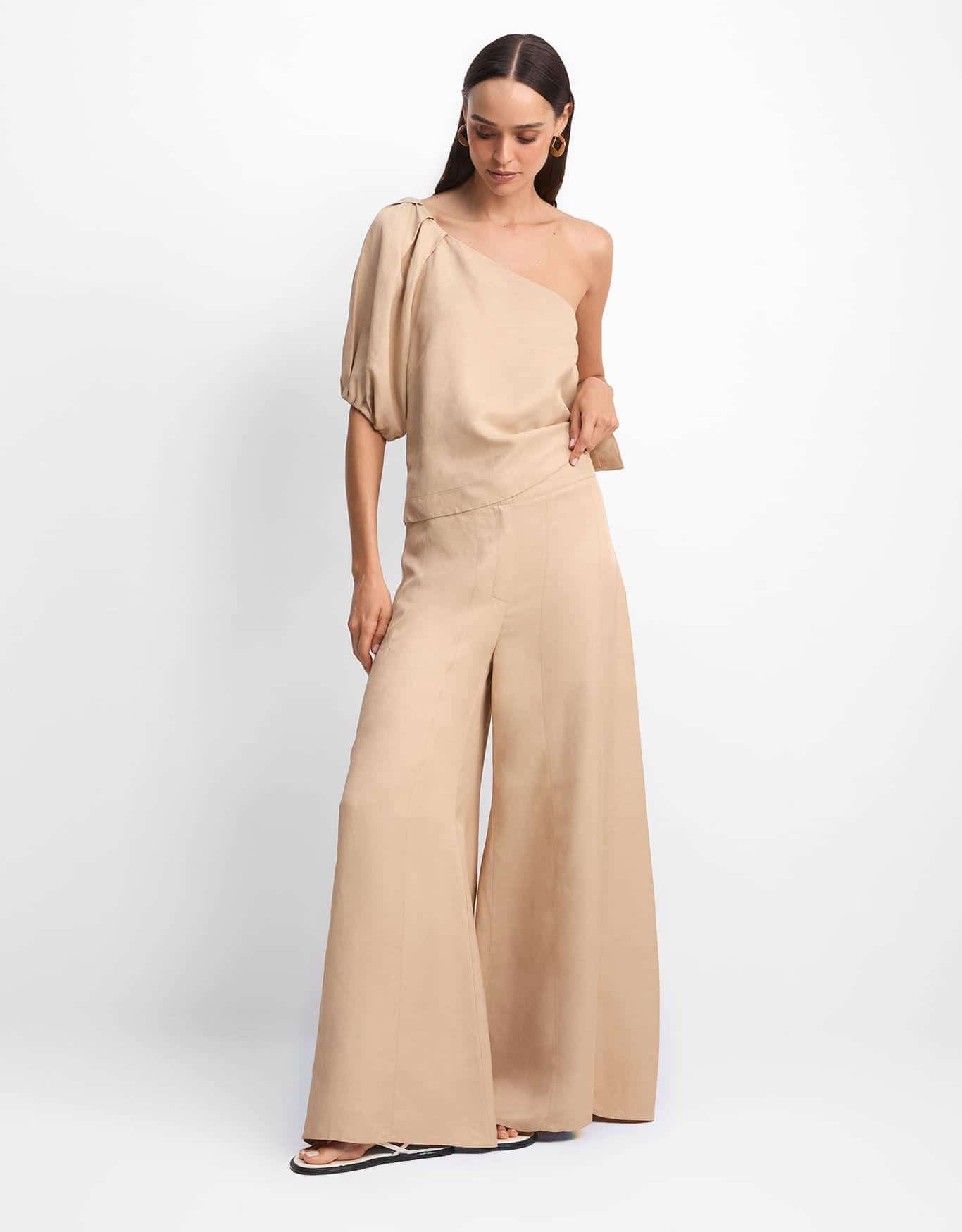 Blusa Pregas Assimétrica