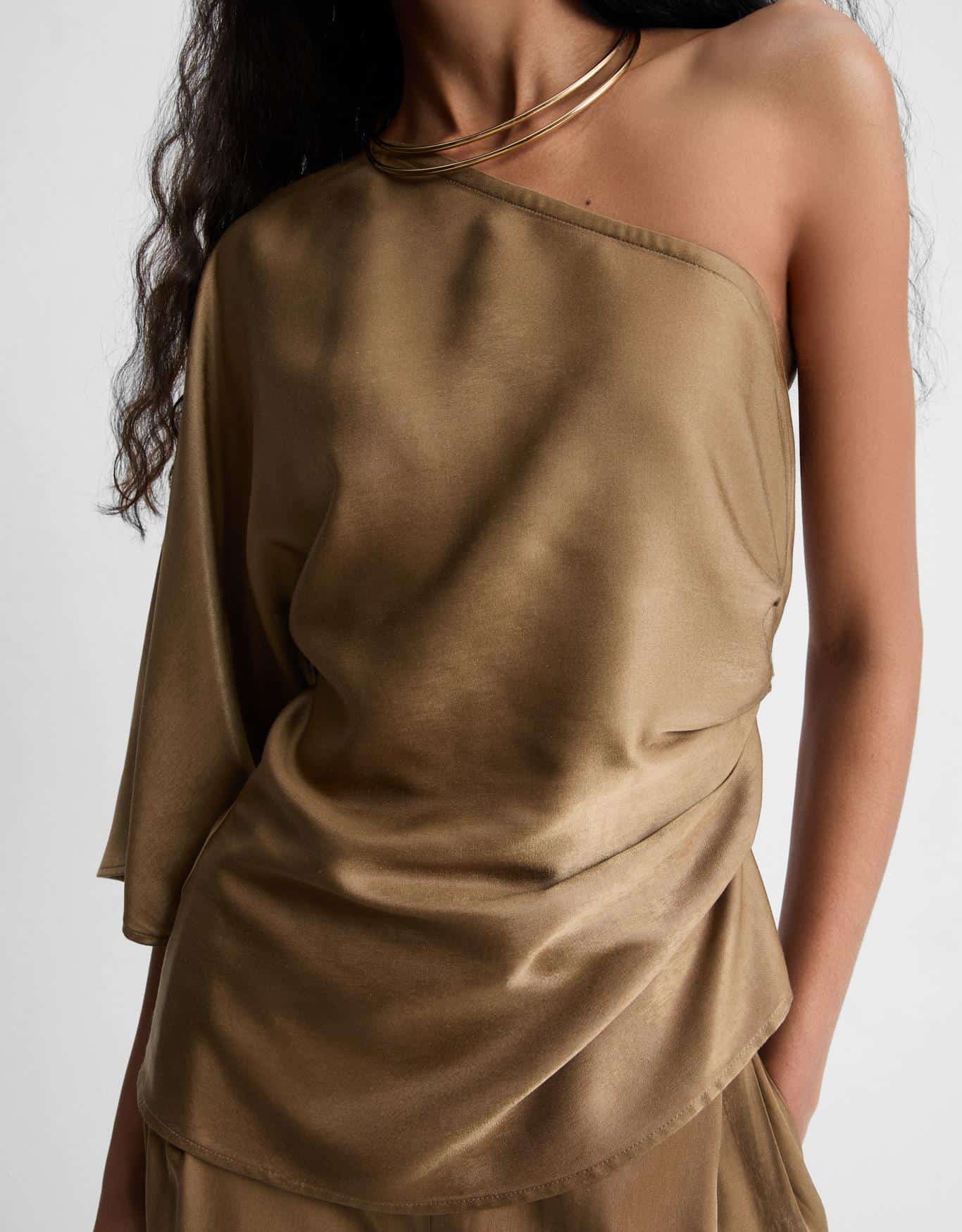 Blusa Pregas Ombro Só