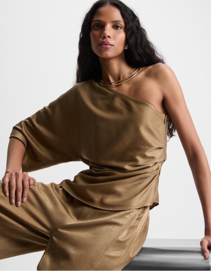 Shoulder — Blusa Pregas Ombro Só