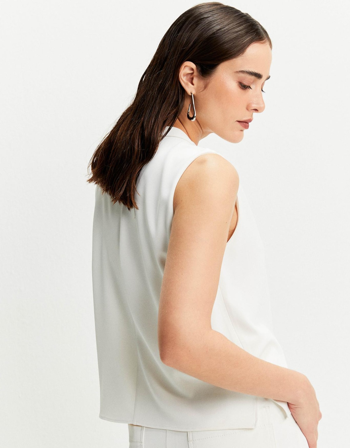 image_b61371ec-098b-420e-9d04-100a9f56894b