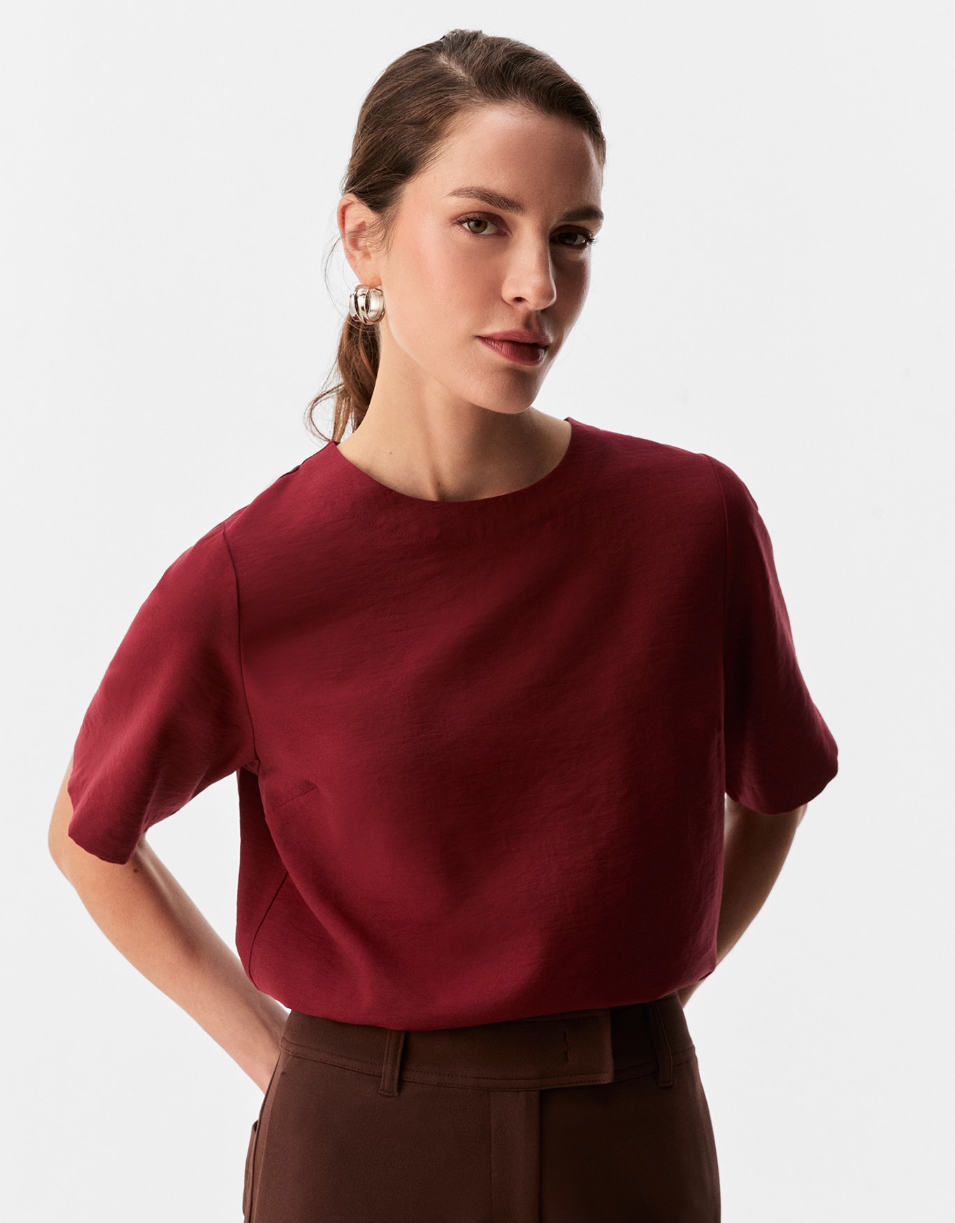 Blusa Reta Manga Curta Bordo