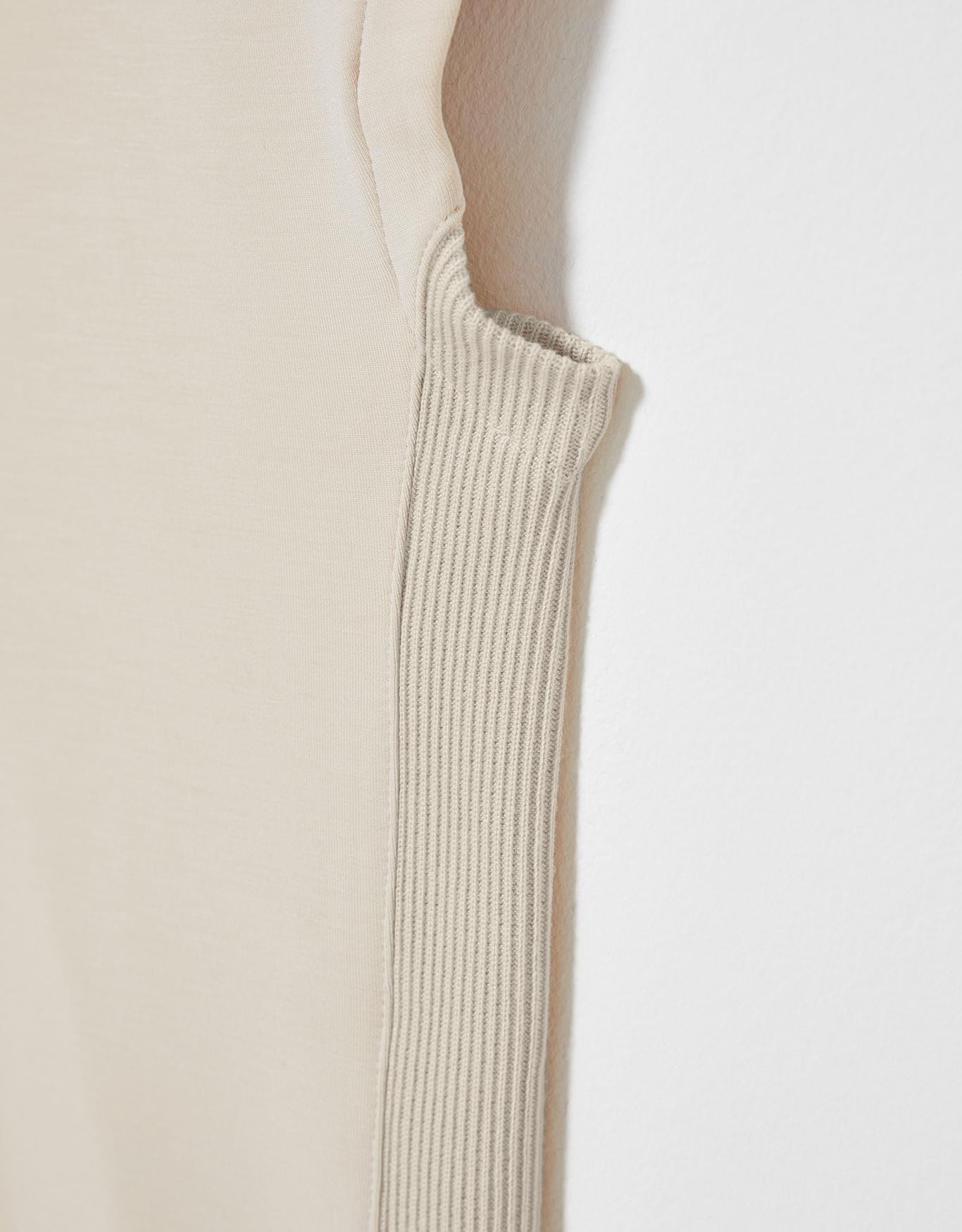 image_b0a76d0b-0d63-4e69-bbe8-36cfbcb46f95