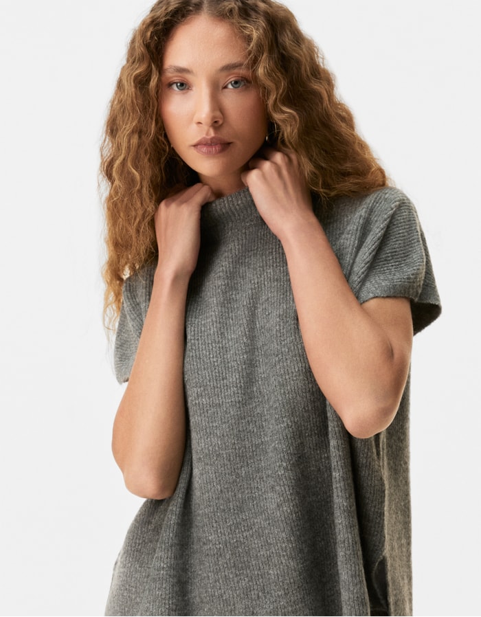 Shoulder — Blusa Tricot Ampla Gola Alta