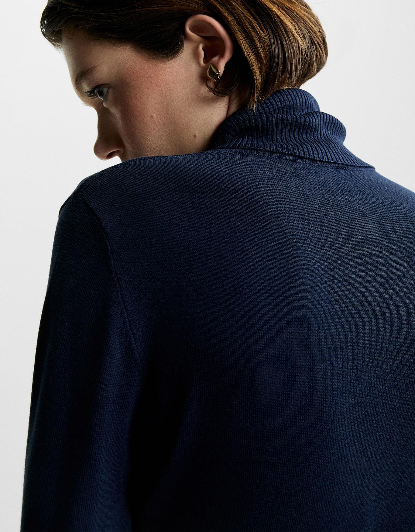 Blusa Tricot Básico Gola Alta Azul