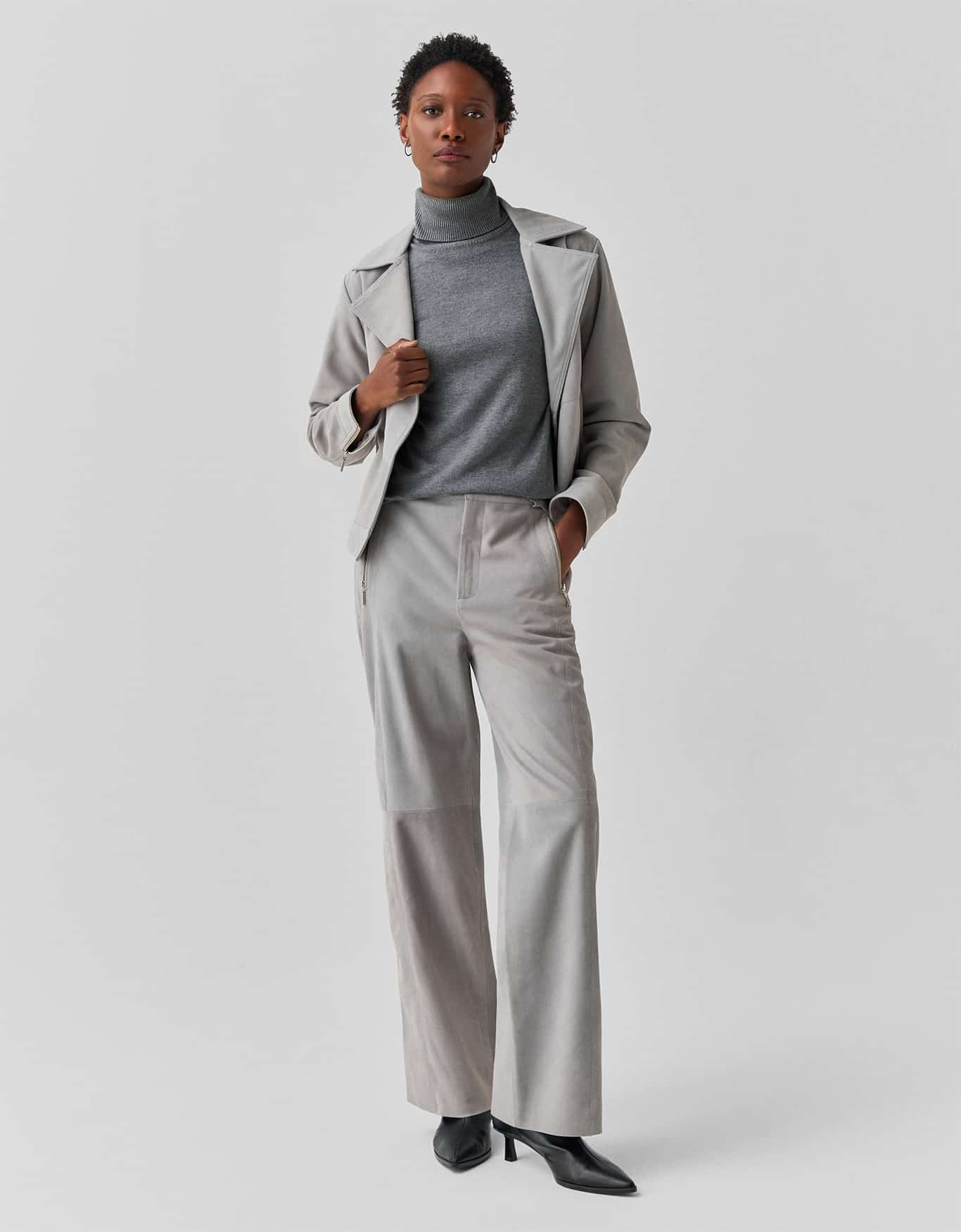 Blusa Tricot Básico Gola Alta Cinza
