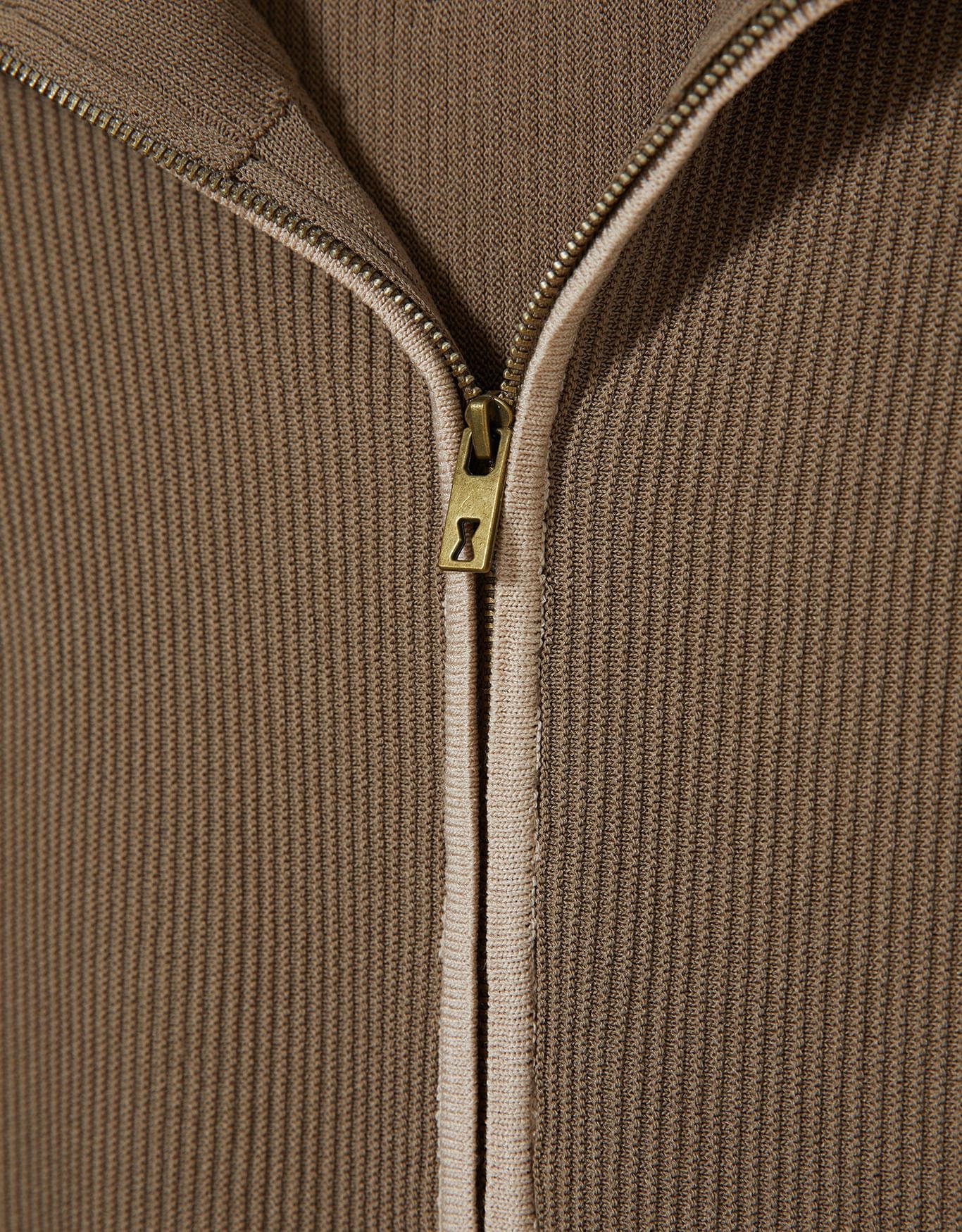 image_b3493a24-9a32-4c09-b8b9-d79d4ef195bc