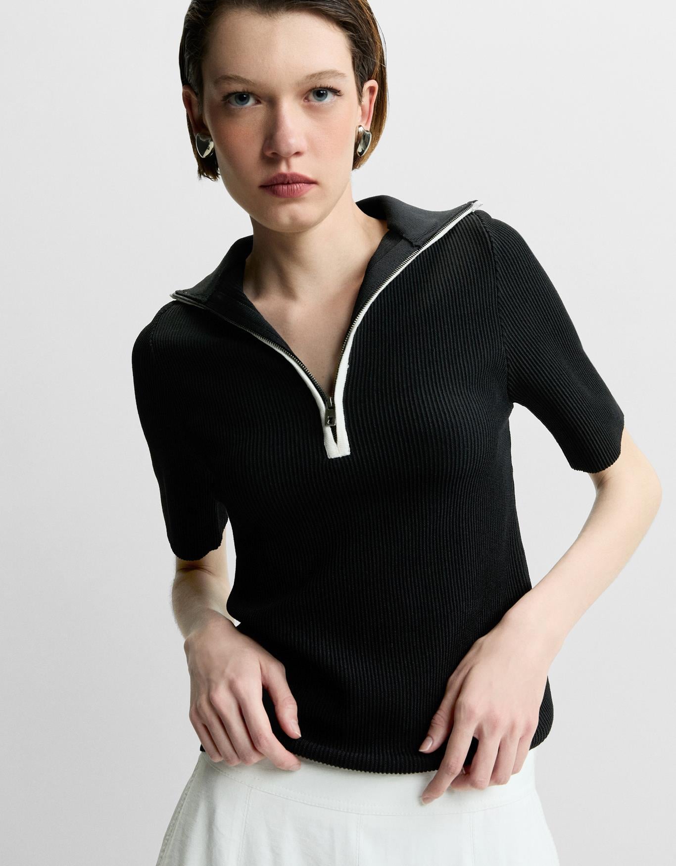 Blusa Tricot Bicolor Zíper Preta 360