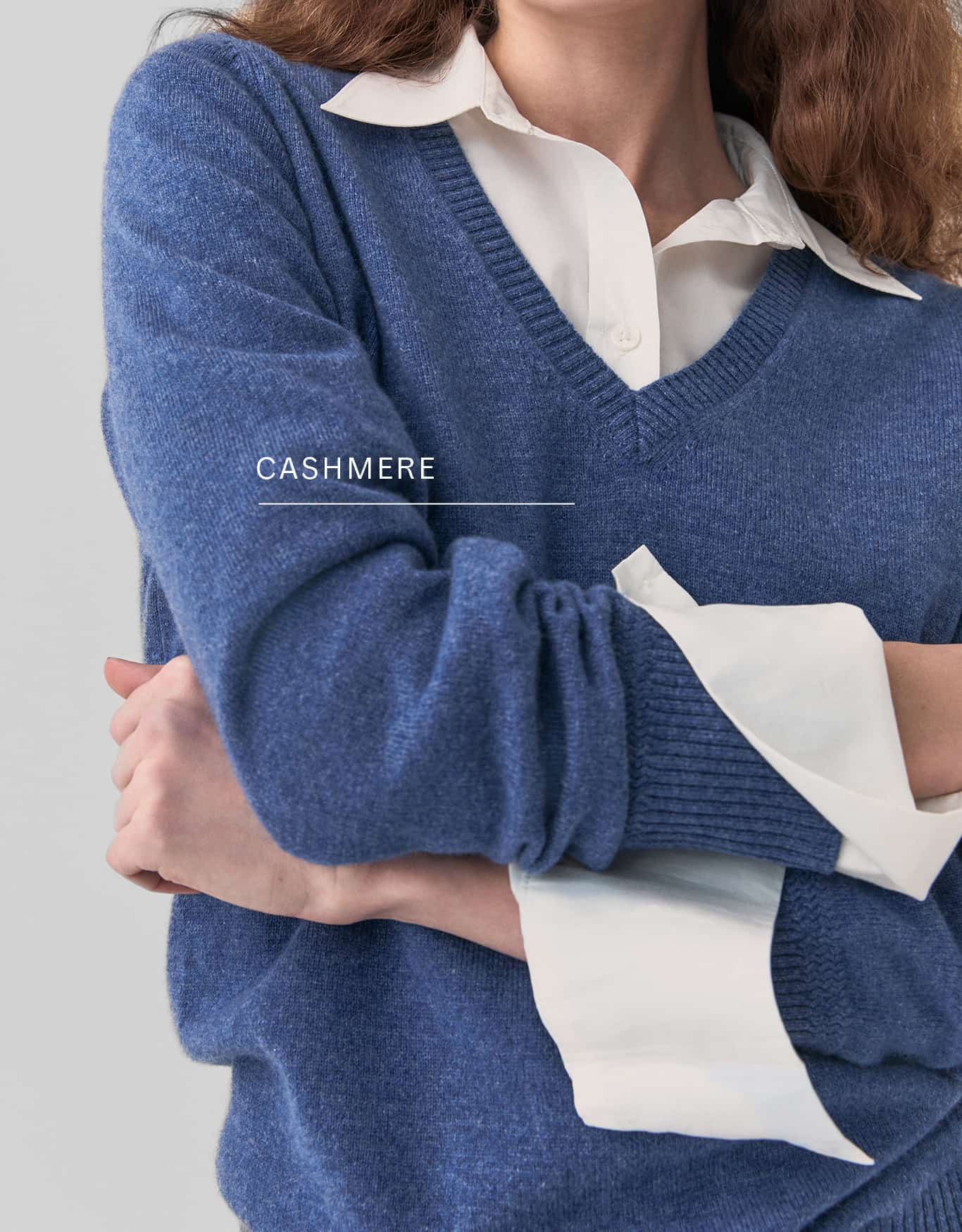 Blusa Tricot Cashmere Decote V Azul