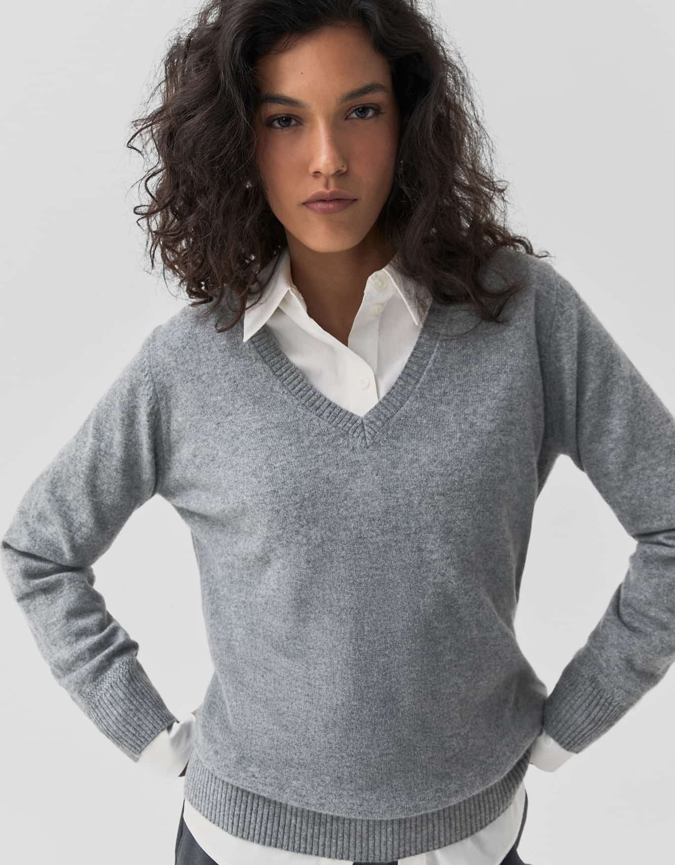 Blusa Tricot Cashmere Decote V Cinza