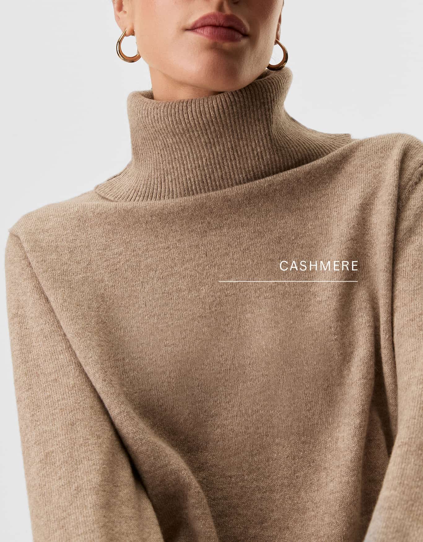 Blusa Tricot Cashmere Gola Alta Bege