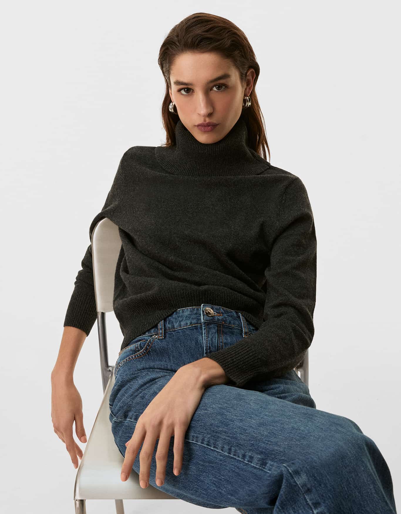 Blusa Tricot Cashmere Gola Alta Cinza