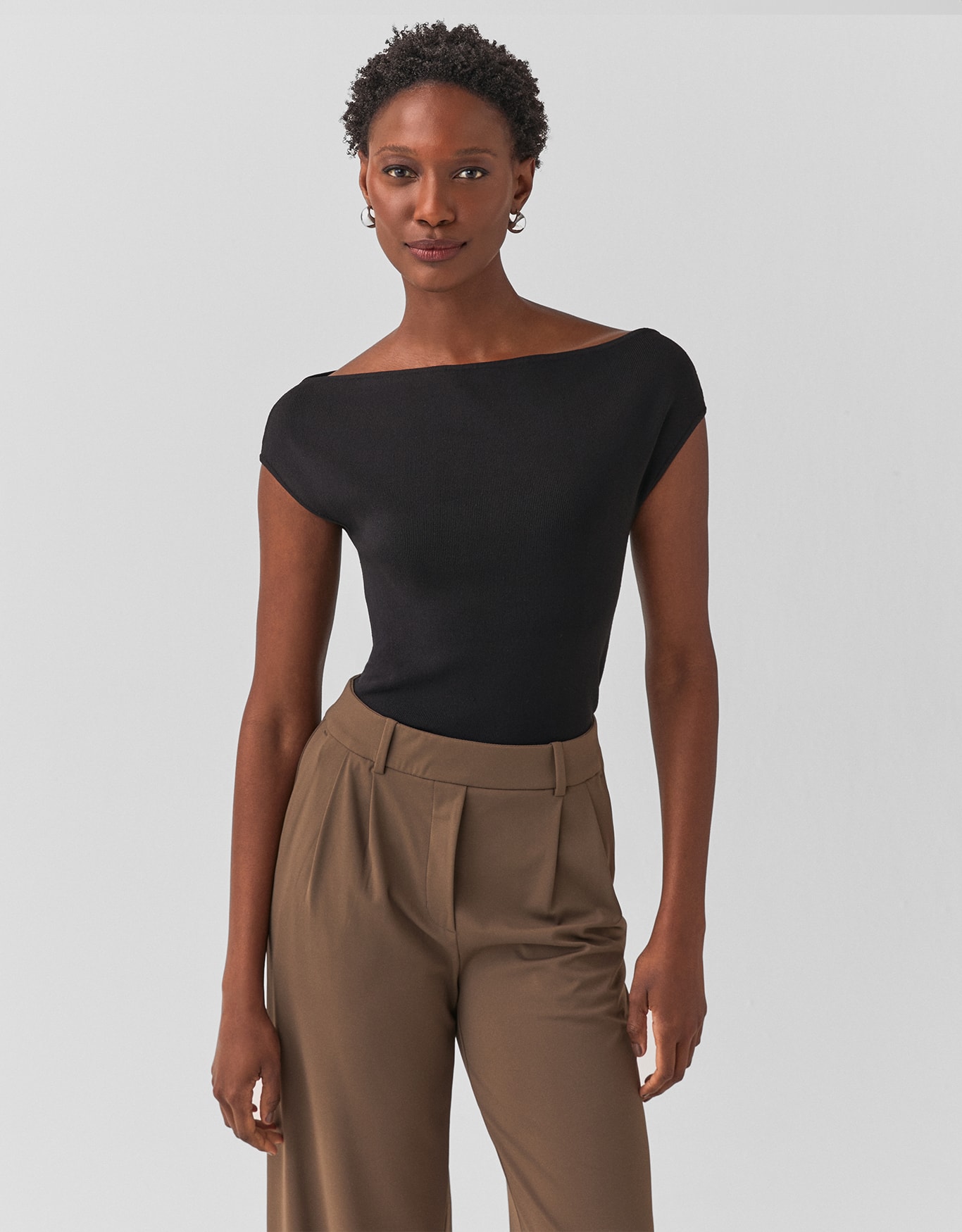 Blusa Tricot Decote Canoa Preta