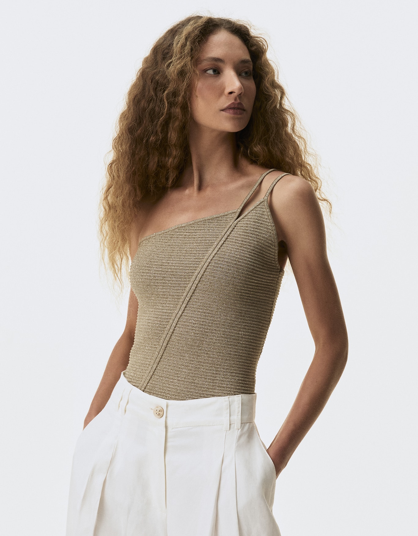 Blusa Tricot Dourada Um Ombro Só