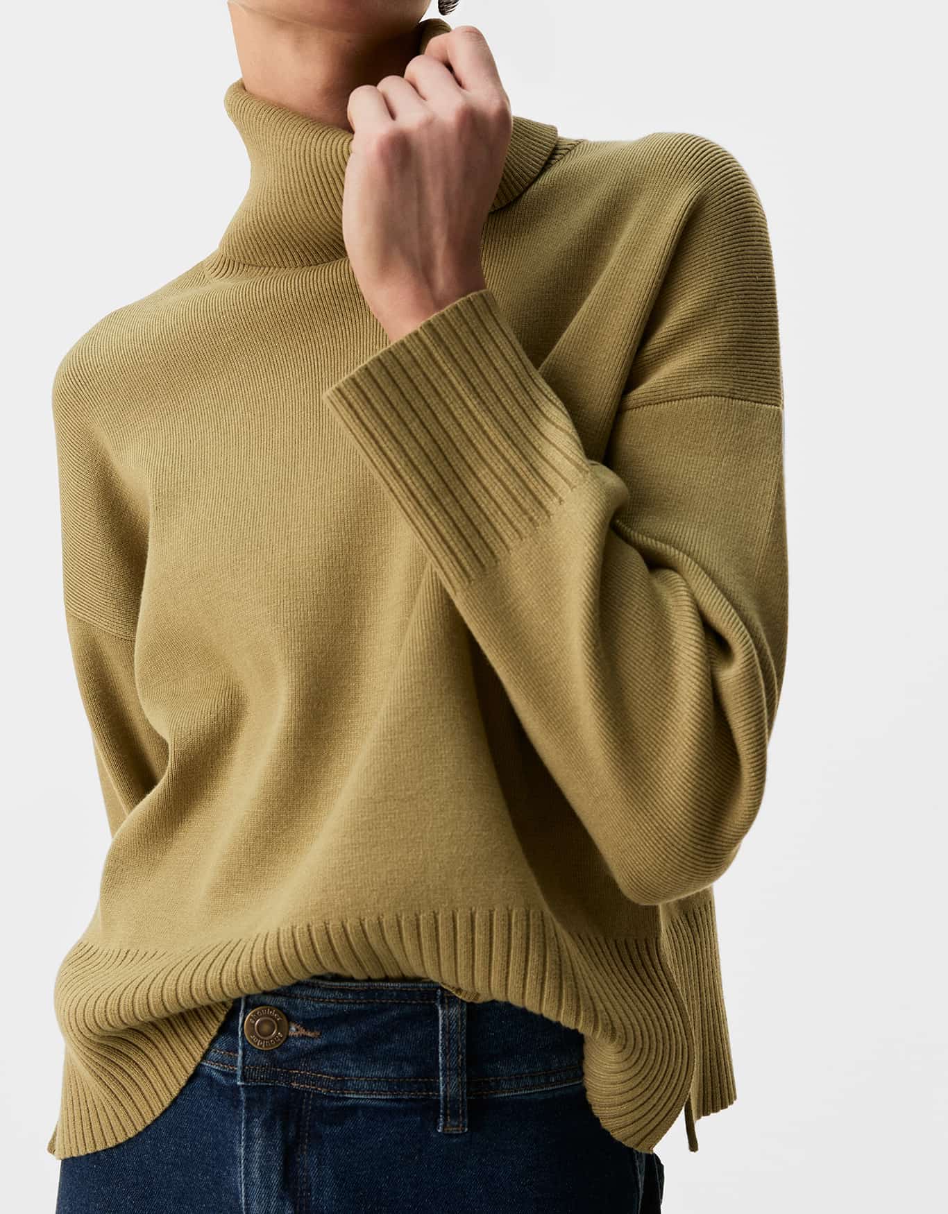 Blusa Tricot Gola Alta Ampla