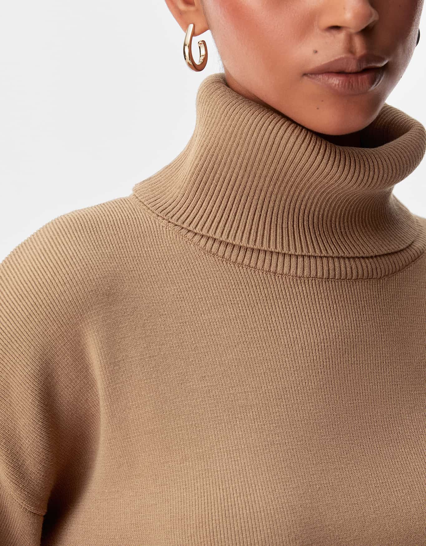 Blusa Tricot Gola Alta Ampla