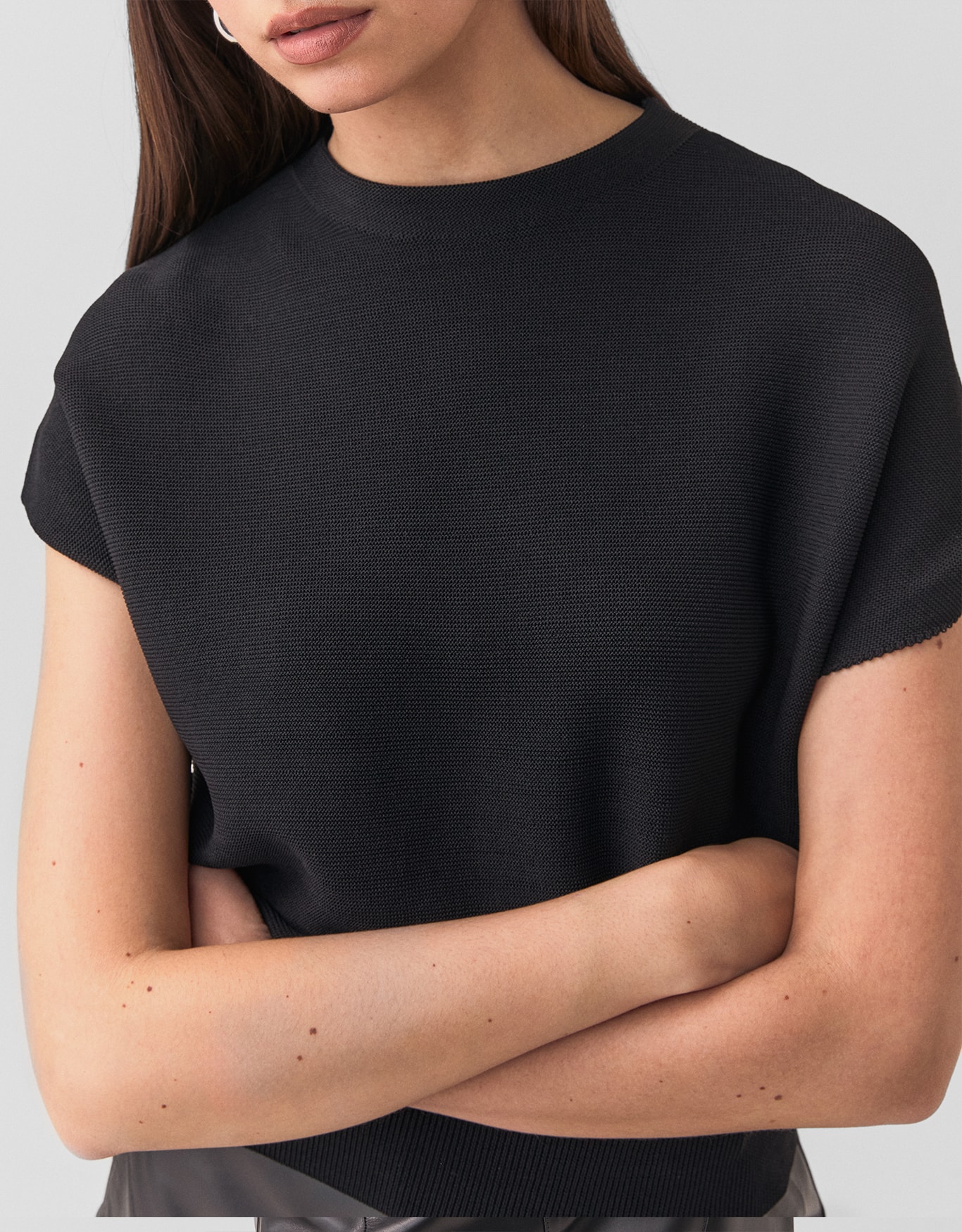 Blusa Tricot Gola Alta Preta