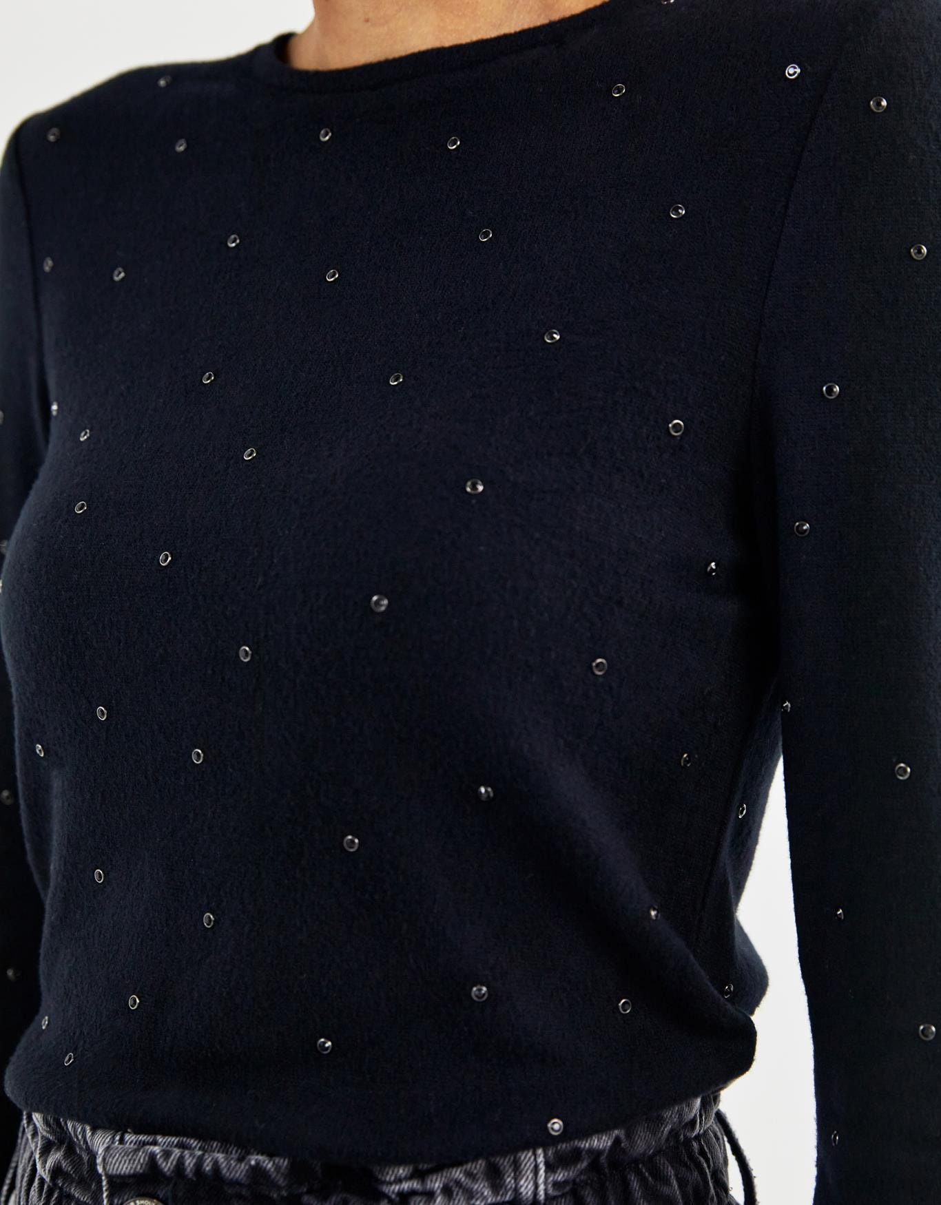 image_cce69fc6-11cf-4bc7-a72f-5c373263cb69