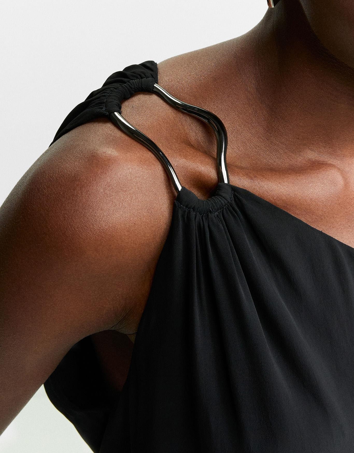 Blusa Um Ombro Só Com Detalhe