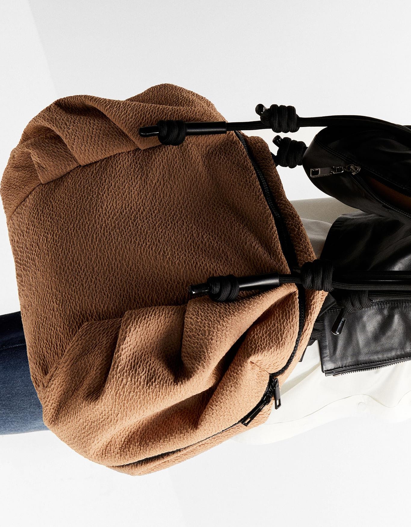 image_eb43bd4d-5fc5-4cb3-b55d-9c59c7ea557b