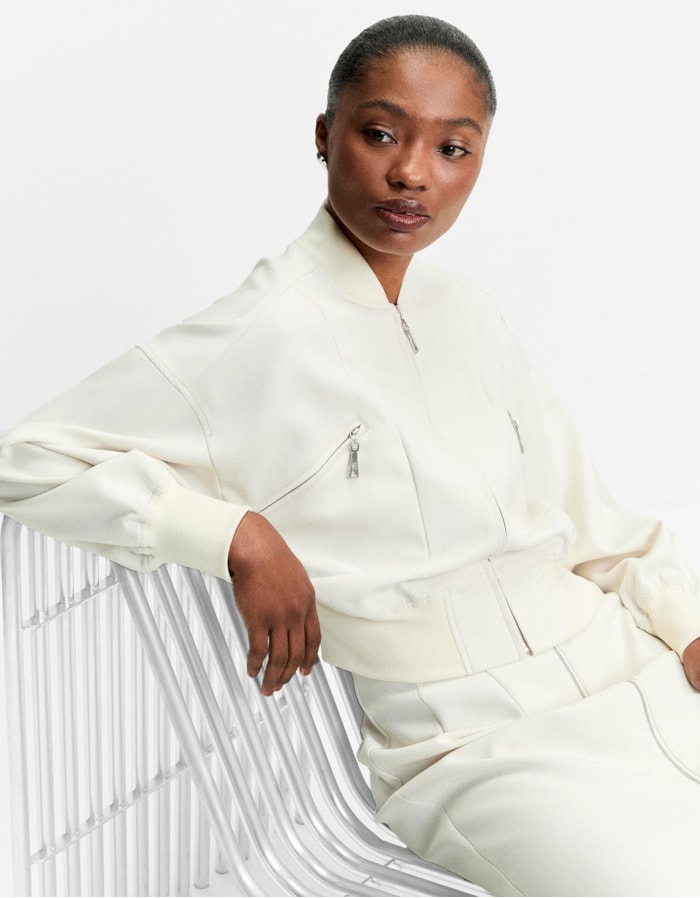 Shoulder — Bomber Ampla Zipér