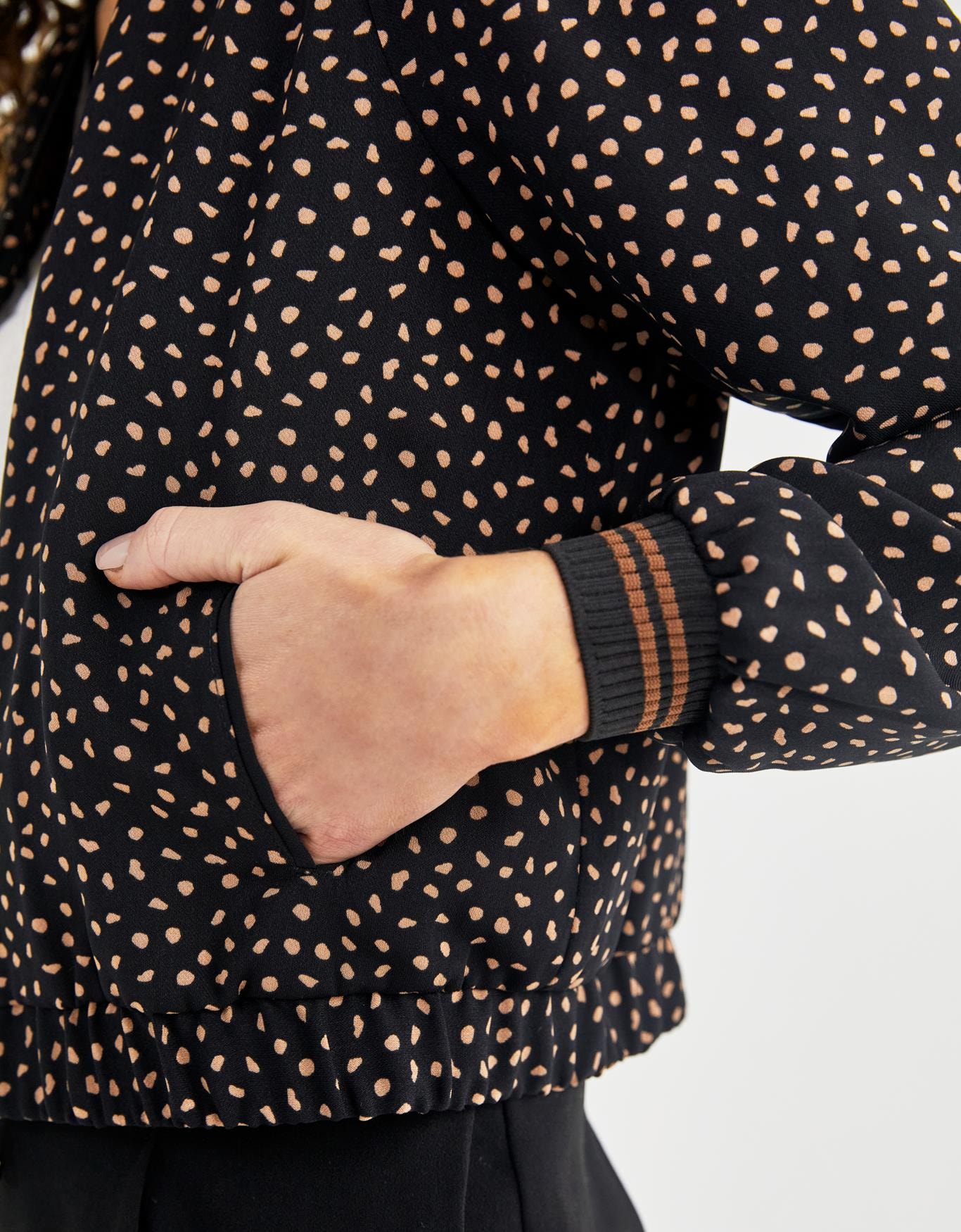 image_e7f526ff-49c5-480c-82ee-3774808fc99e