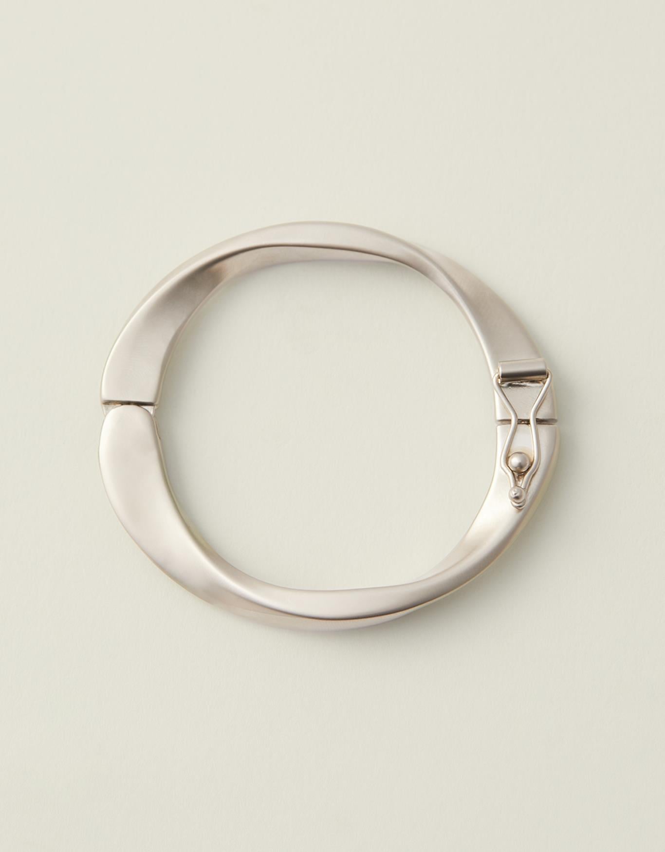 Bracelete Metal Torcido