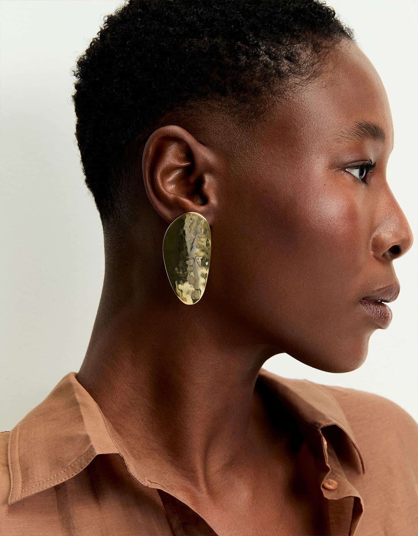 Brinco Alongado Orgânico Martelado