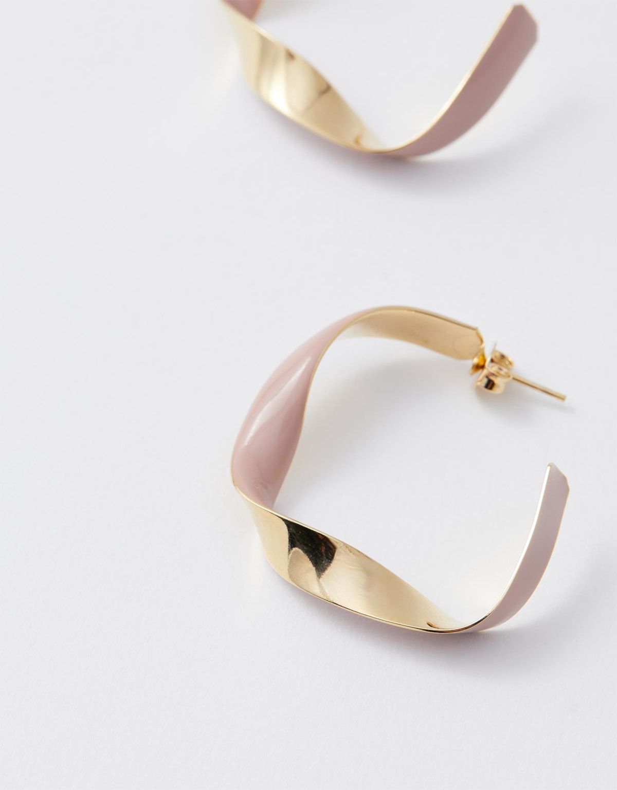 image_ccef1a0a-3ad4-42df-be18-40b2a943e861