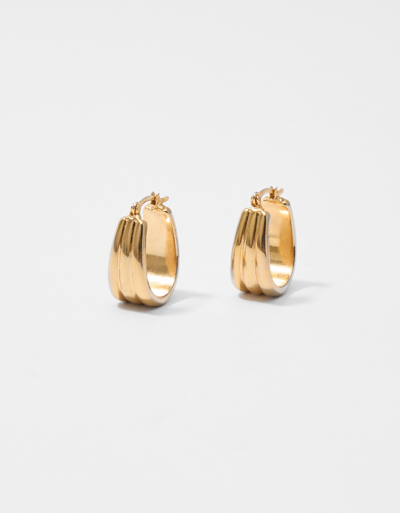 Brinco Argola Oval Ranhuras