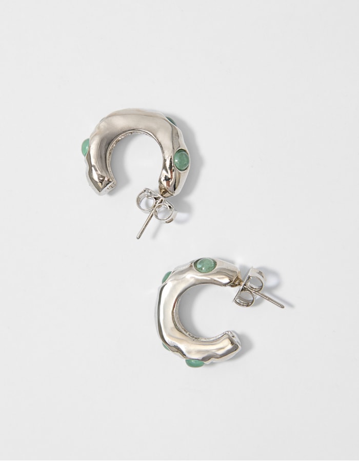 Shoulder — Brinco Curto Argola com Resina