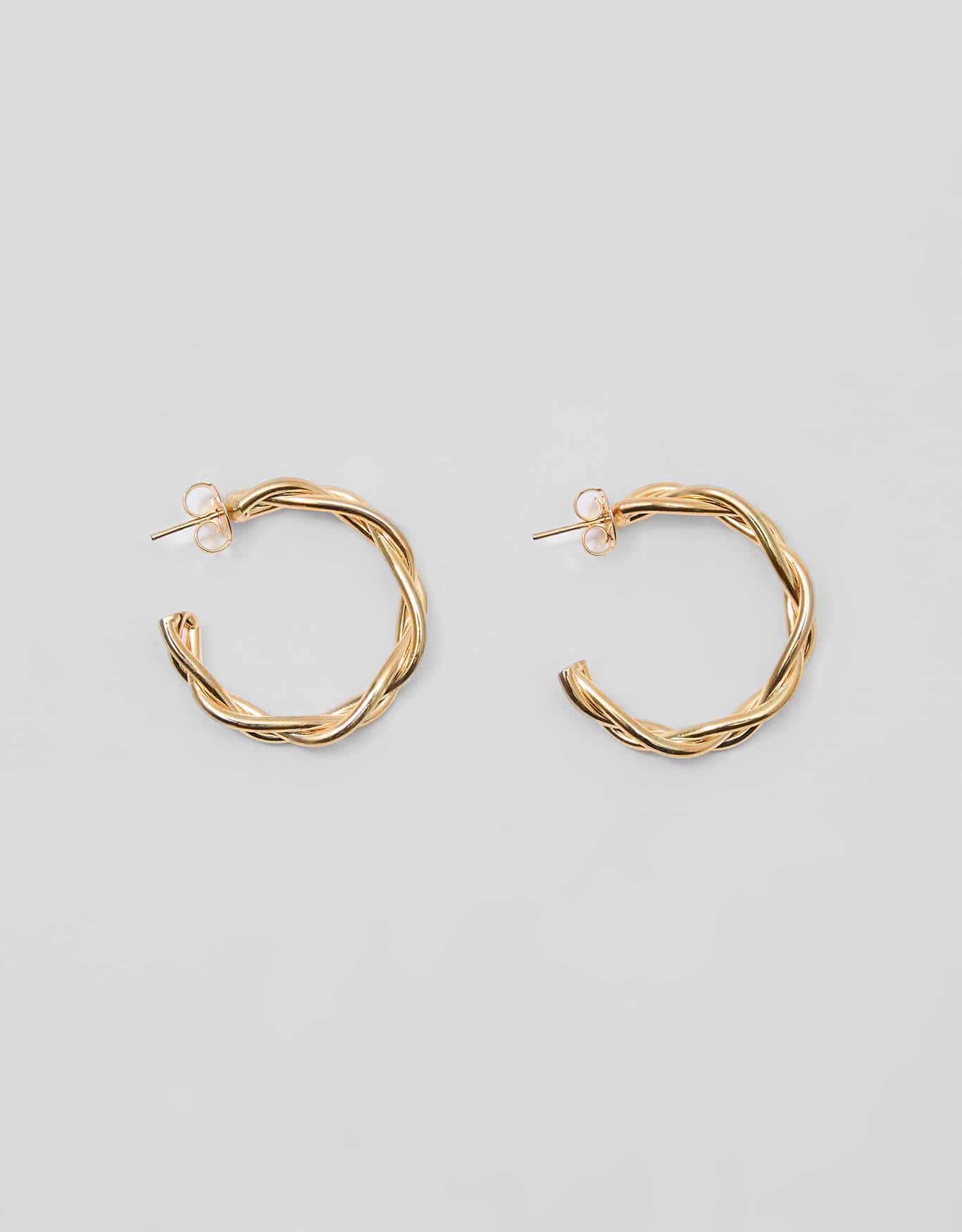 Brinco Curto Argola Trançada