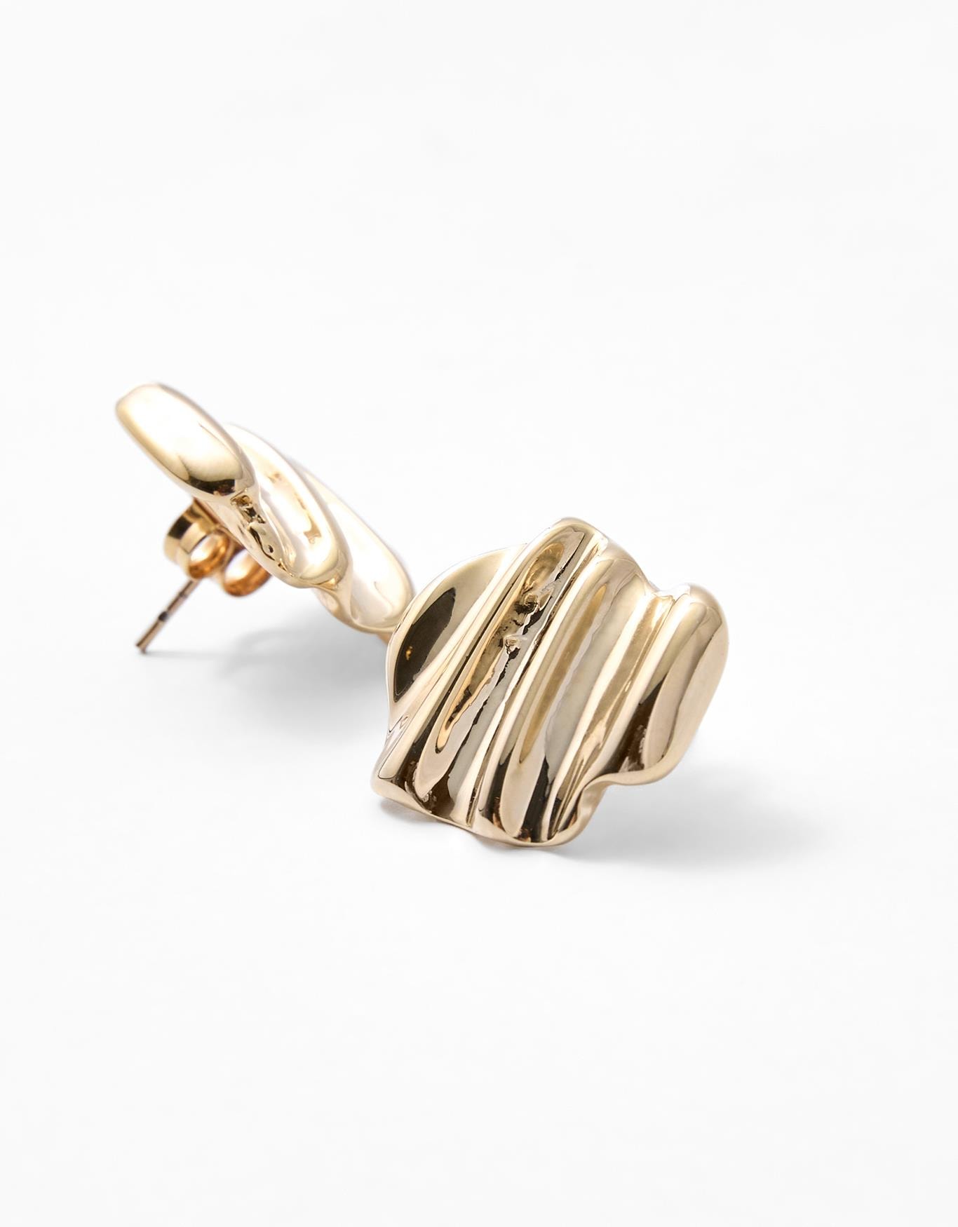 Brinco Curto Elos Texturizados