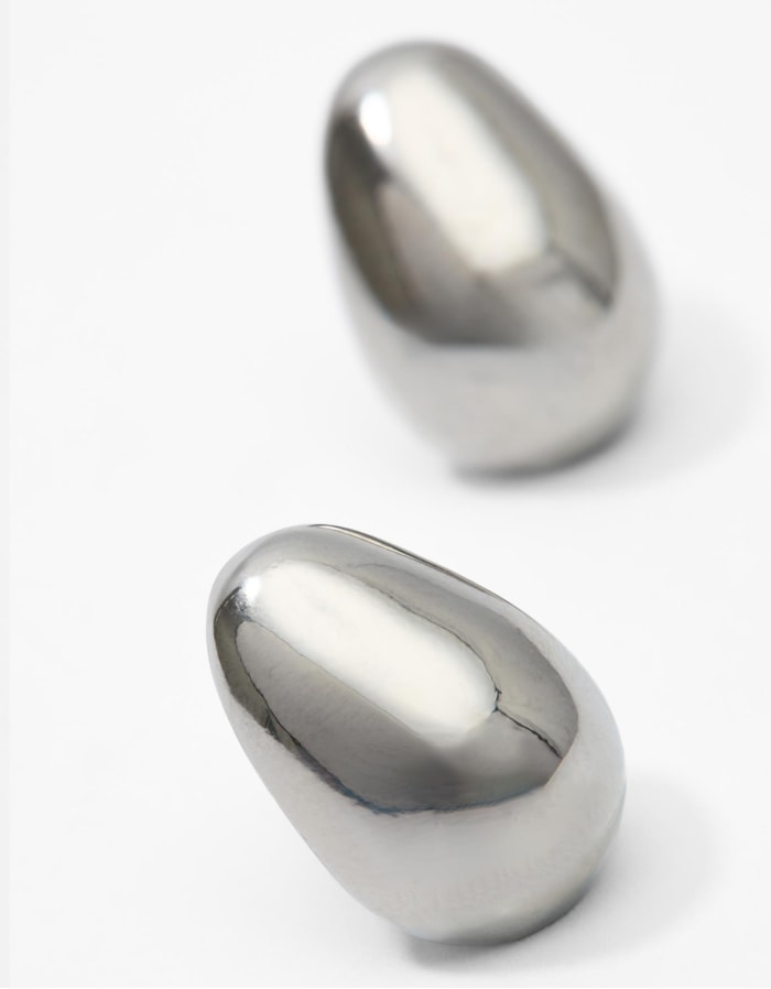 Shoulder — Brinco Curto Oval Níquel