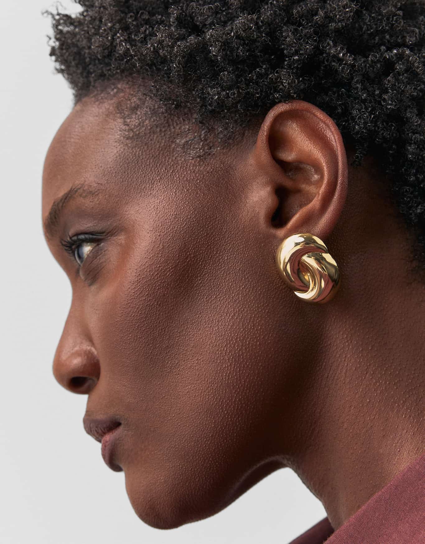 Brinco Curto Pressão Dourado