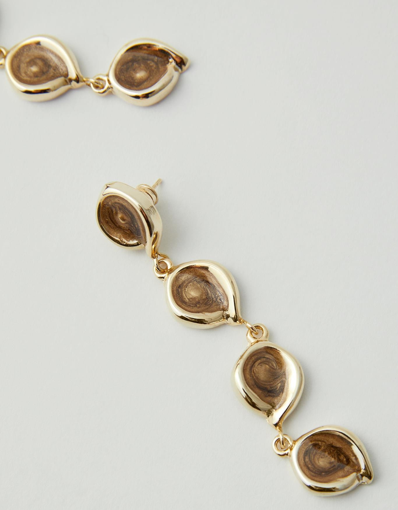 image_eb2e9bce-1256-4253-a3eb-b433624a9925