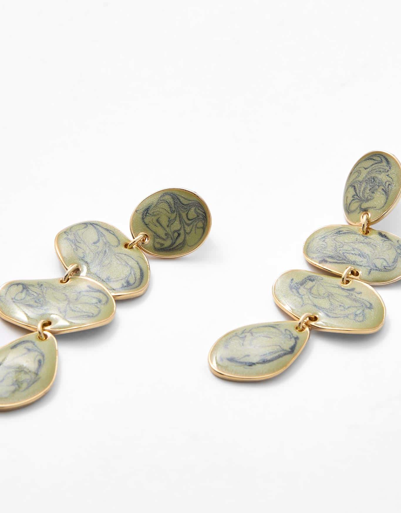 Brinco Longo Resina Verde