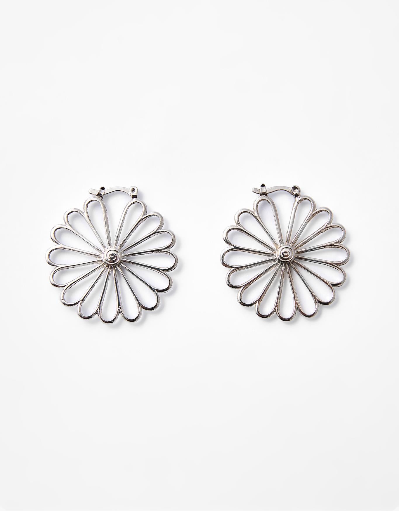 Brinco Margarida Vazado Dourado