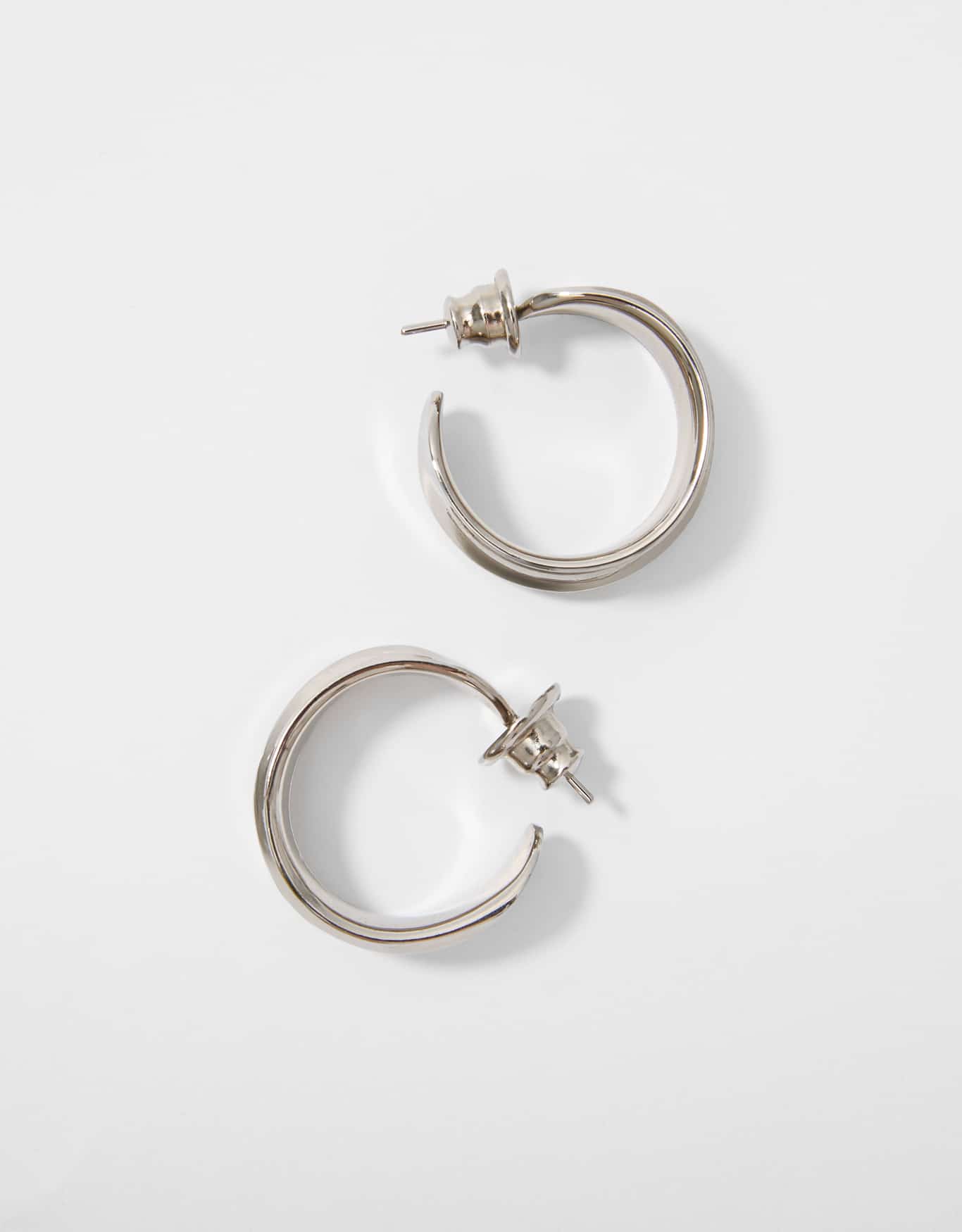 Brinco Médio Argola Relevo