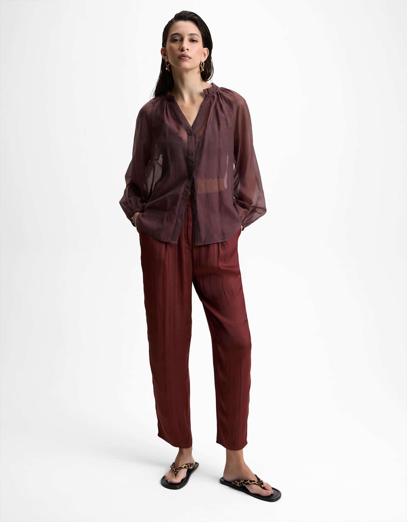 Calça Afunilada Acetinada