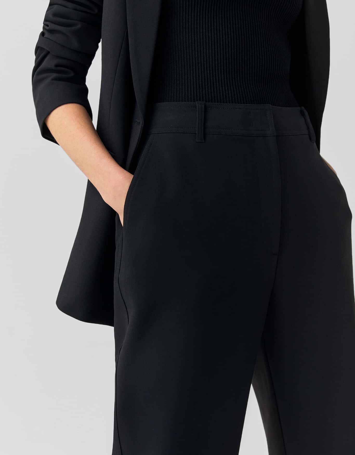 Calça Afunilada Alfaiataria Preta