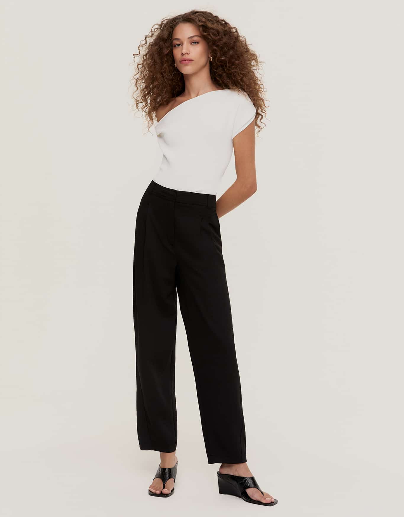 Calça Baggy Pespontos Contrastantes