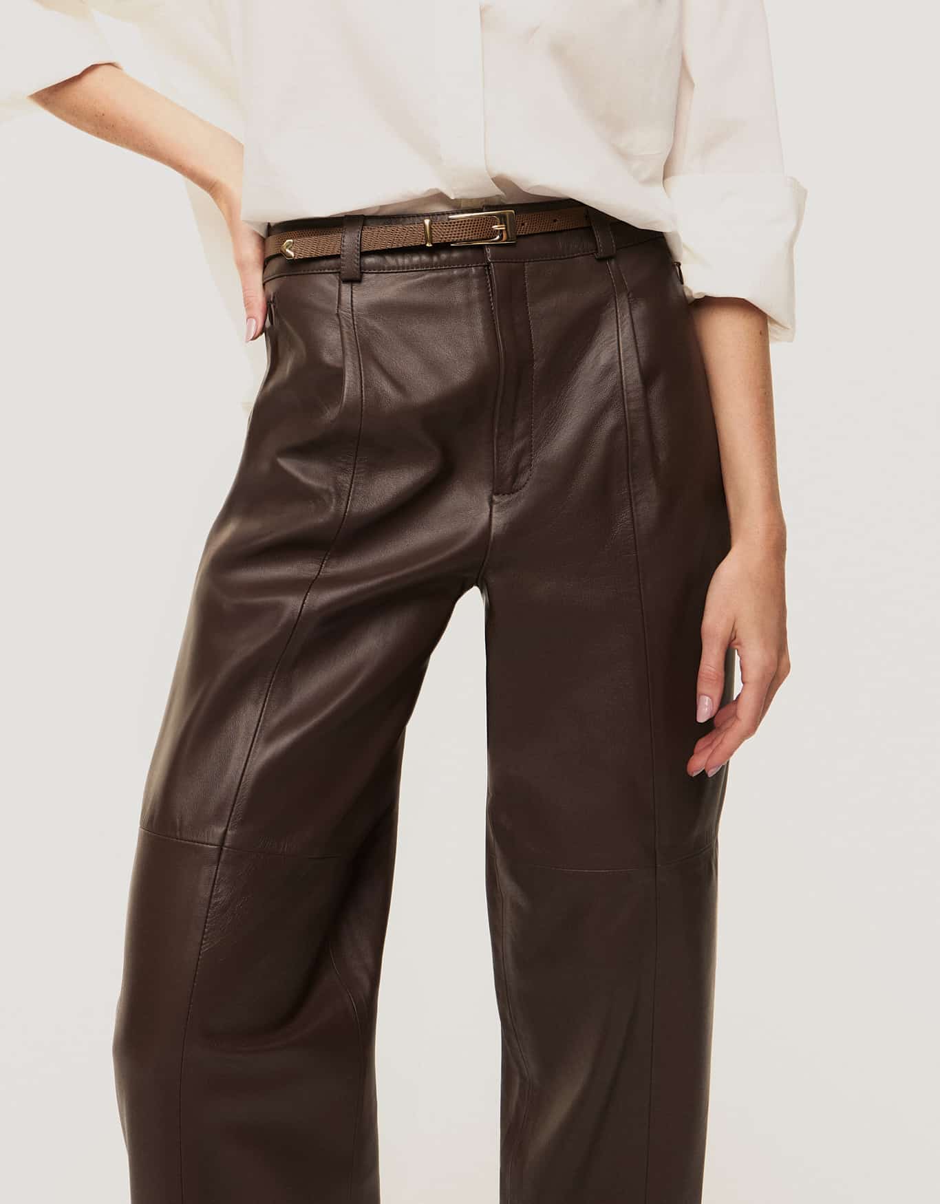 Calça Baggy Pregas Couro