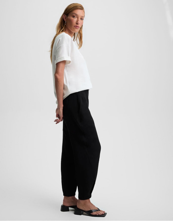 Calça Baggy Recortes Pespontados