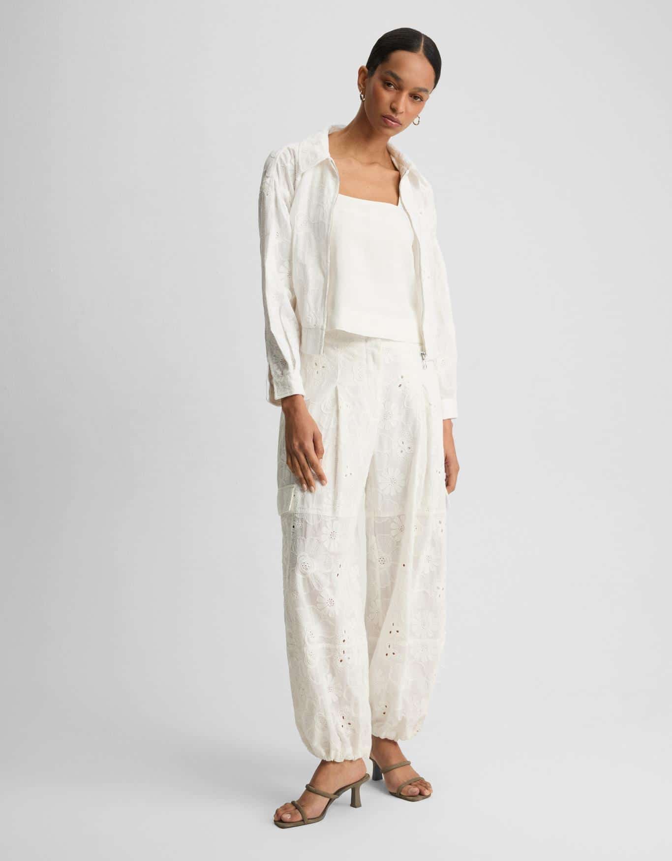 Calça Bordado Floral