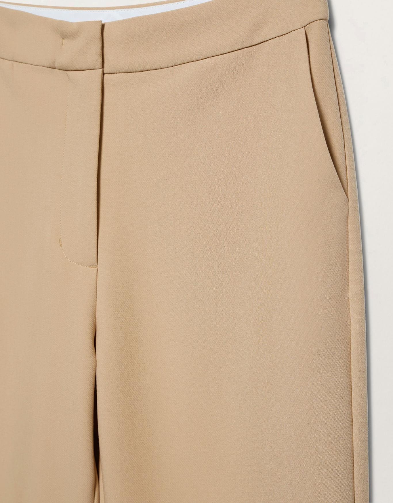 image_e4fe25ac-27af-4739-8672-adb1eab80a2c