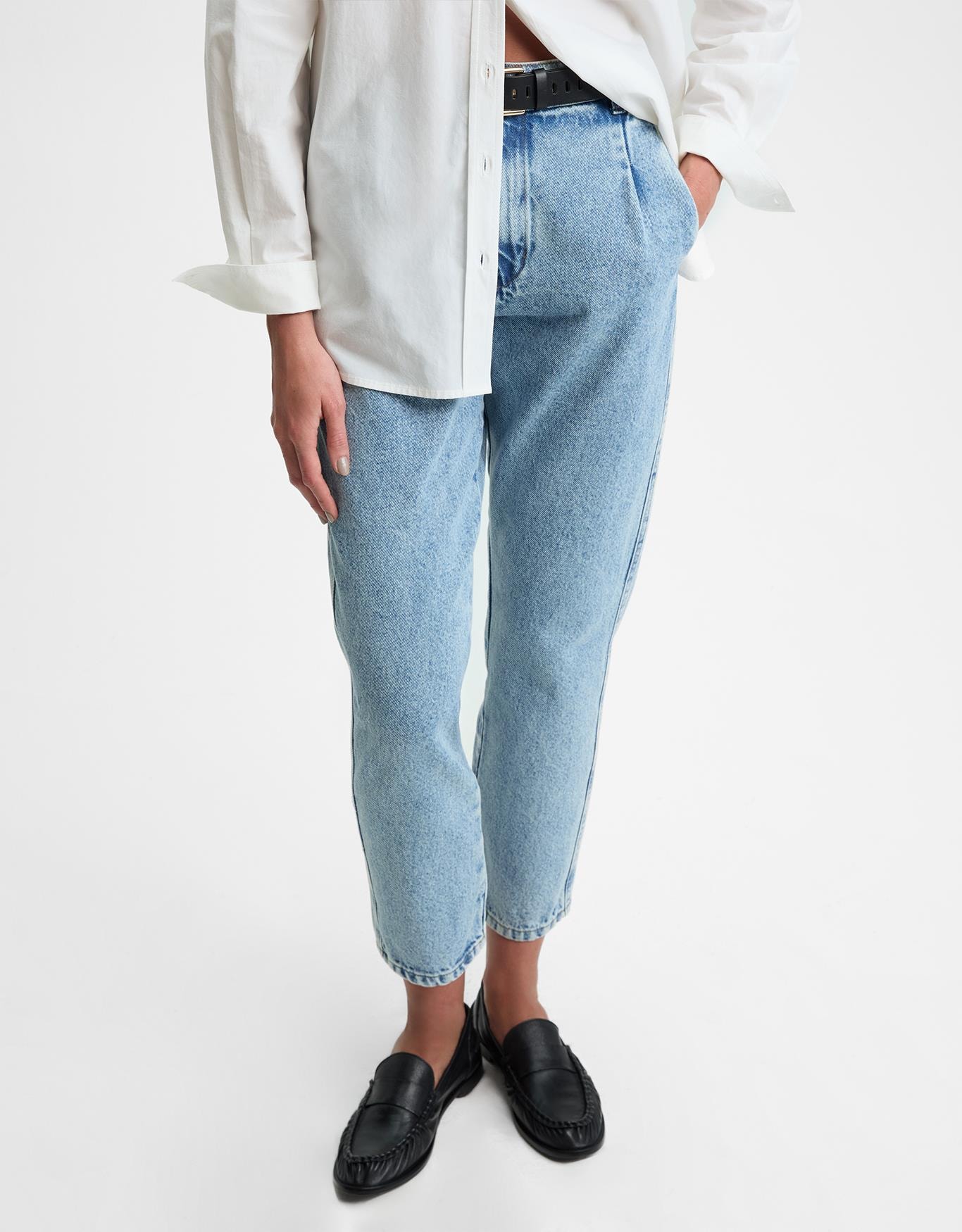 Calça Carrot Pregas