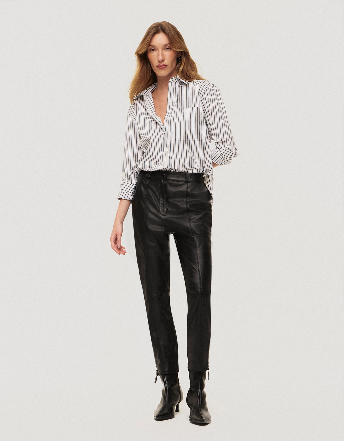 Calça Couro Slim