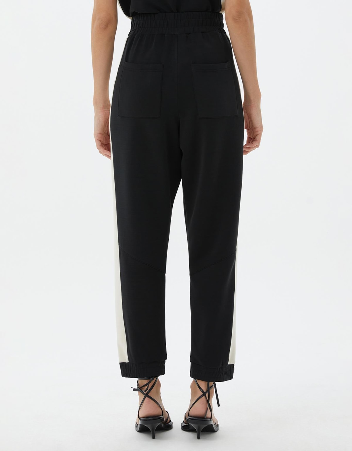 image_8d2dd9b8-ea41-4d6c-be1e-9e344851f932